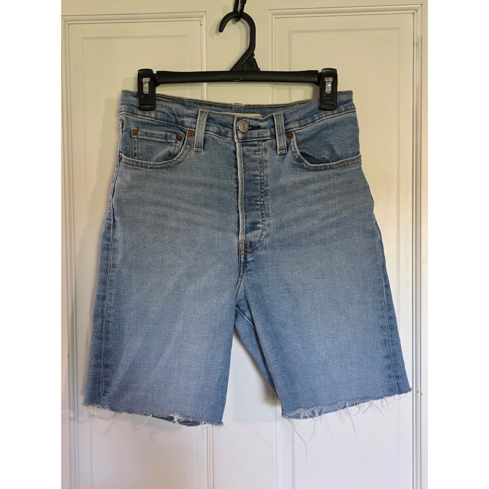 Levis Ribcage High Waisted Denim Cut Off Raw Hem Shorts Light Wash Size 27 Y2K